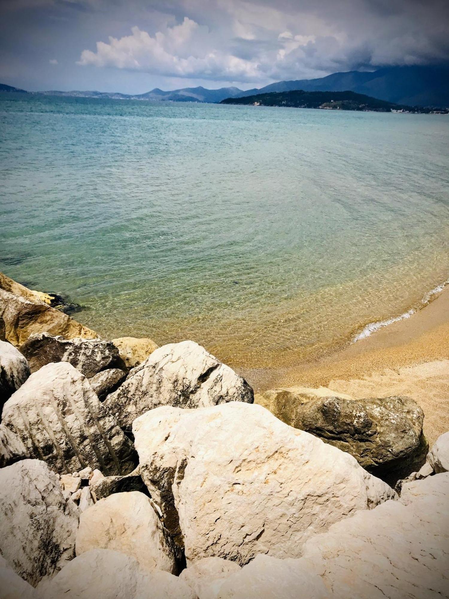 Minturnae Hotel สกาอูรี ภายนอก รูปภาพ