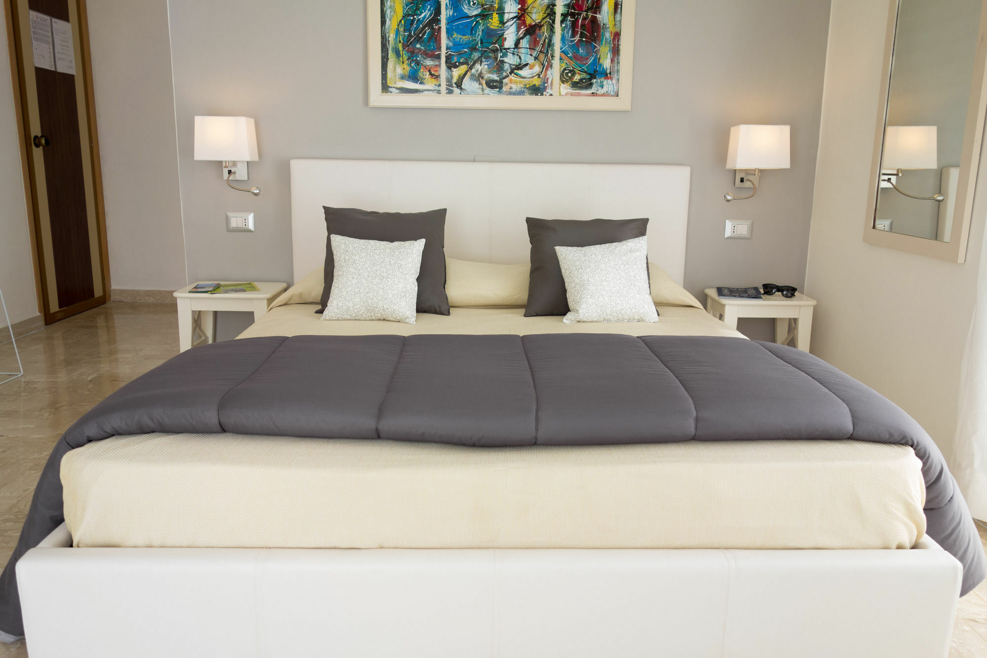 Minturnae Hotel สกาอูรี ภายนอก รูปภาพ